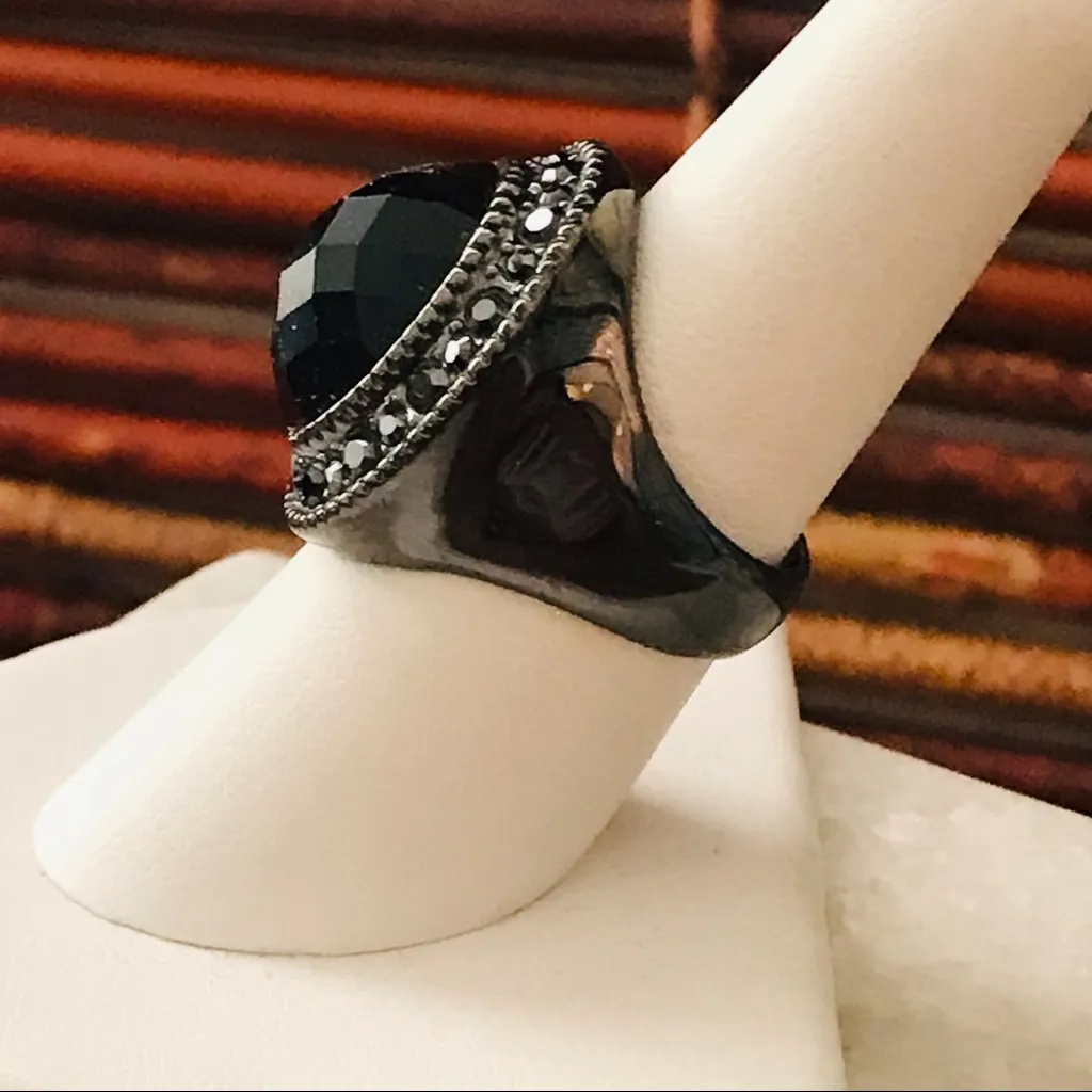 Premier Designs Gunmetal Dome Ring Black Stone Size 7.75 - Image 4