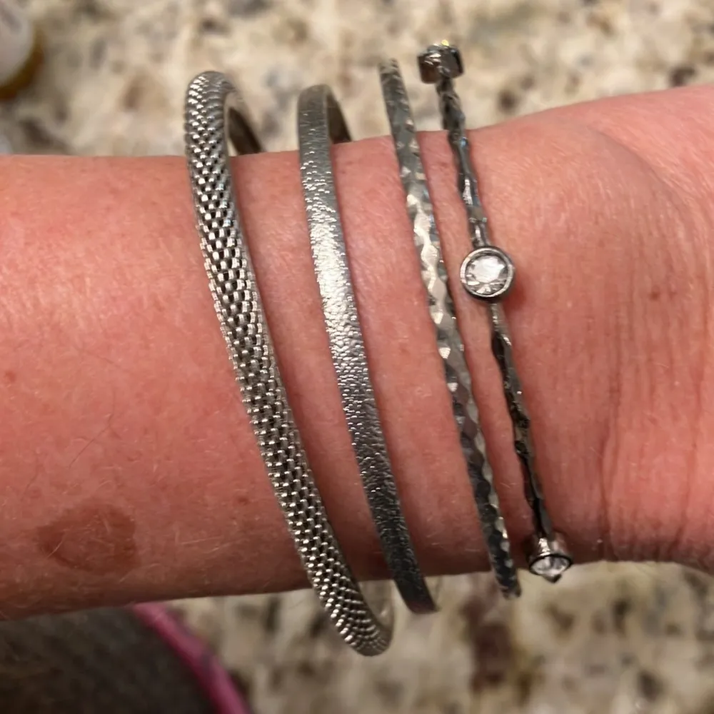 Set of 4 bangle bracelets Silver - Image 2