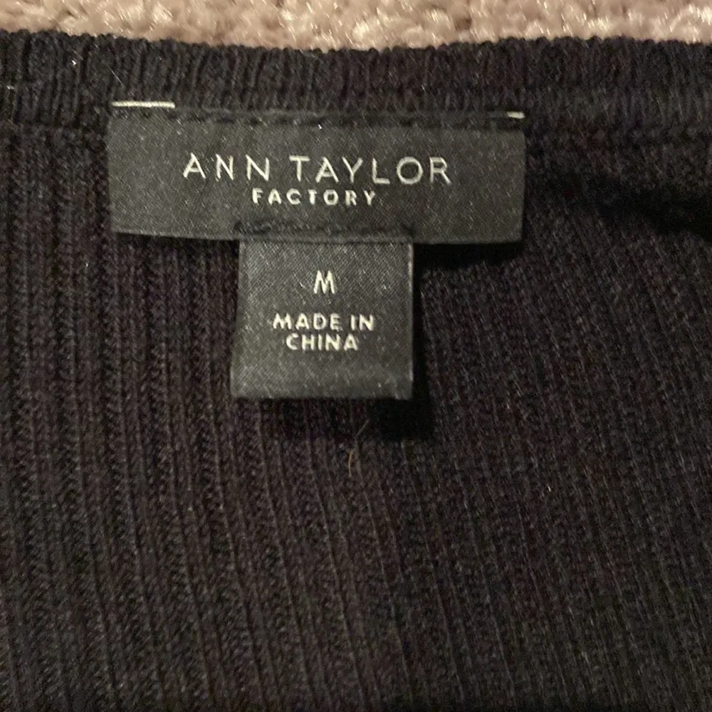 Ann Taylor Cardigan SIZE M - Image 3