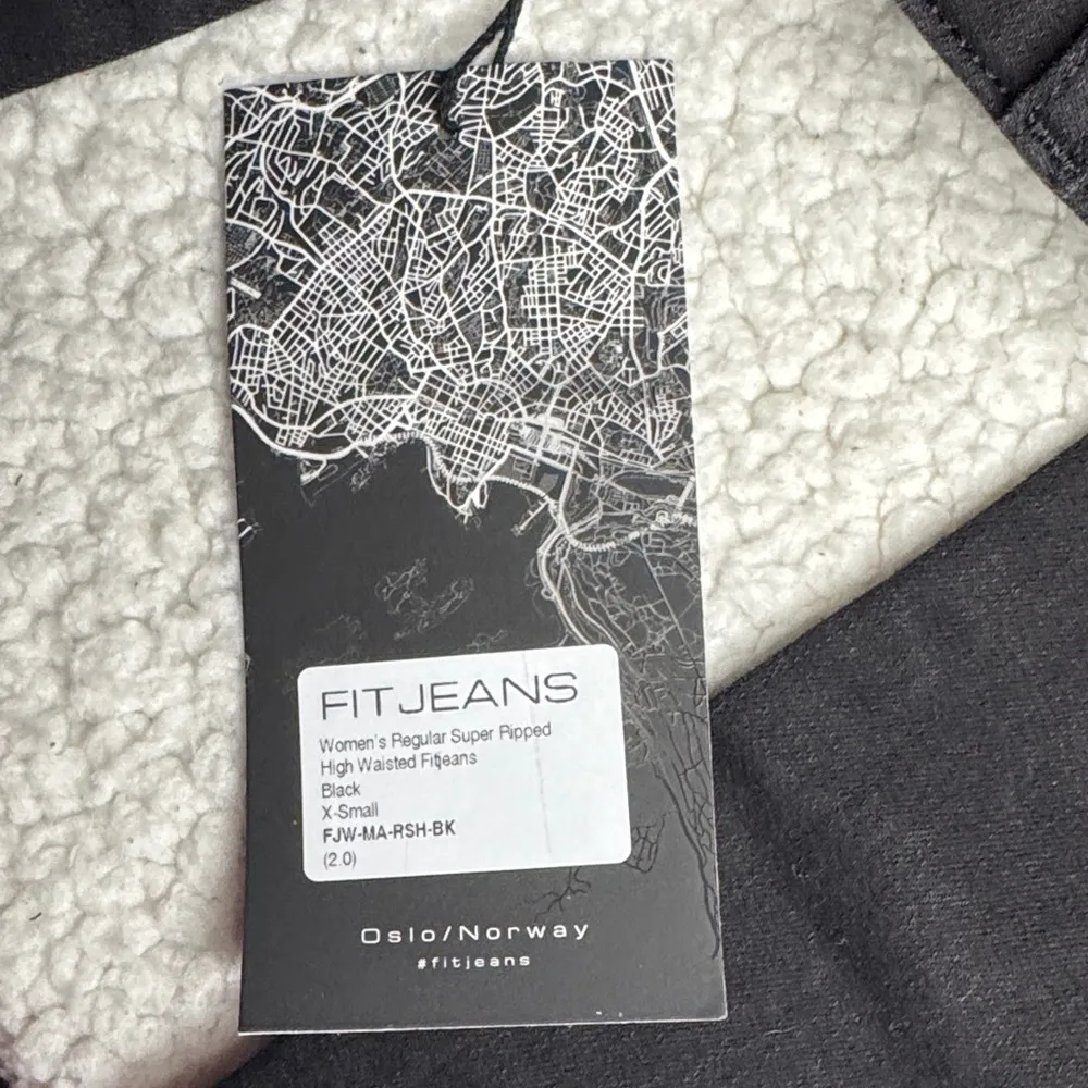 FITJEANS Women’s Regular Super Ripped High Waisted Skinny Jeans In Black - Image 3