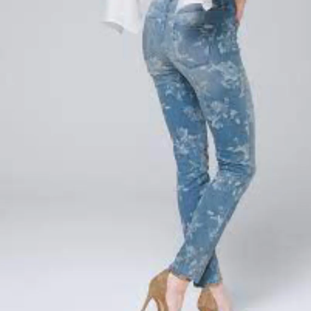 HP💝WHBM Rose print mid rise slim ankle jeans sz2 - Image 4