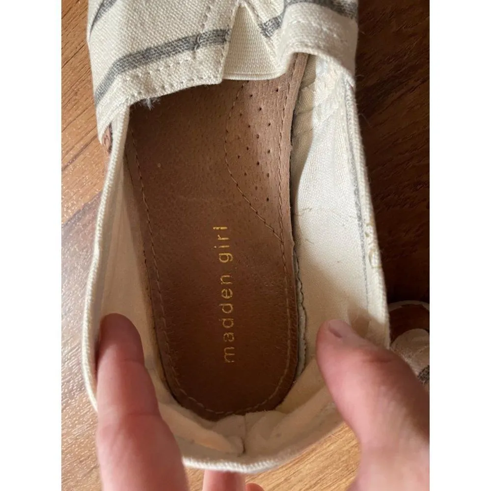 Madden Girl Women's Gloriee Flat 7.5 - Image 8