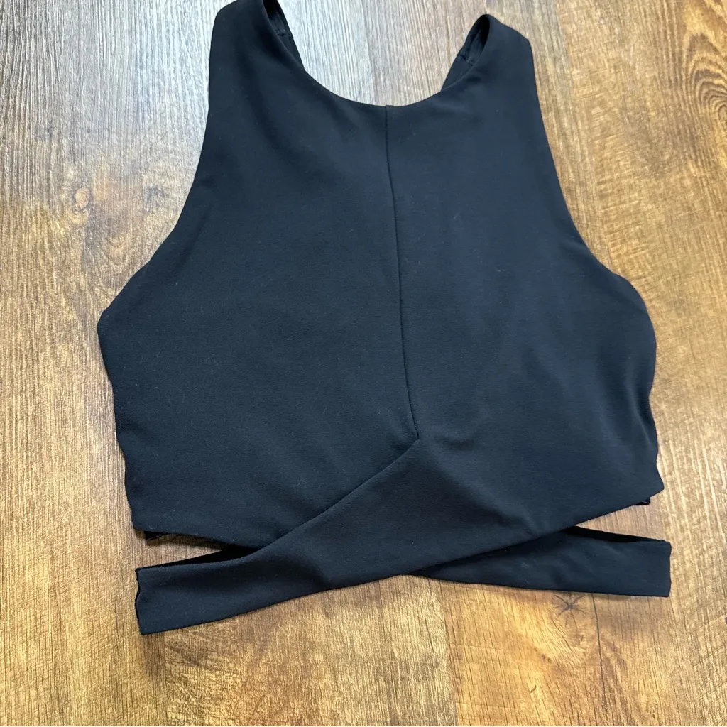 Athleta Conscious Cut Out Crop Top Sports Bra Sz XS Black - Image 8