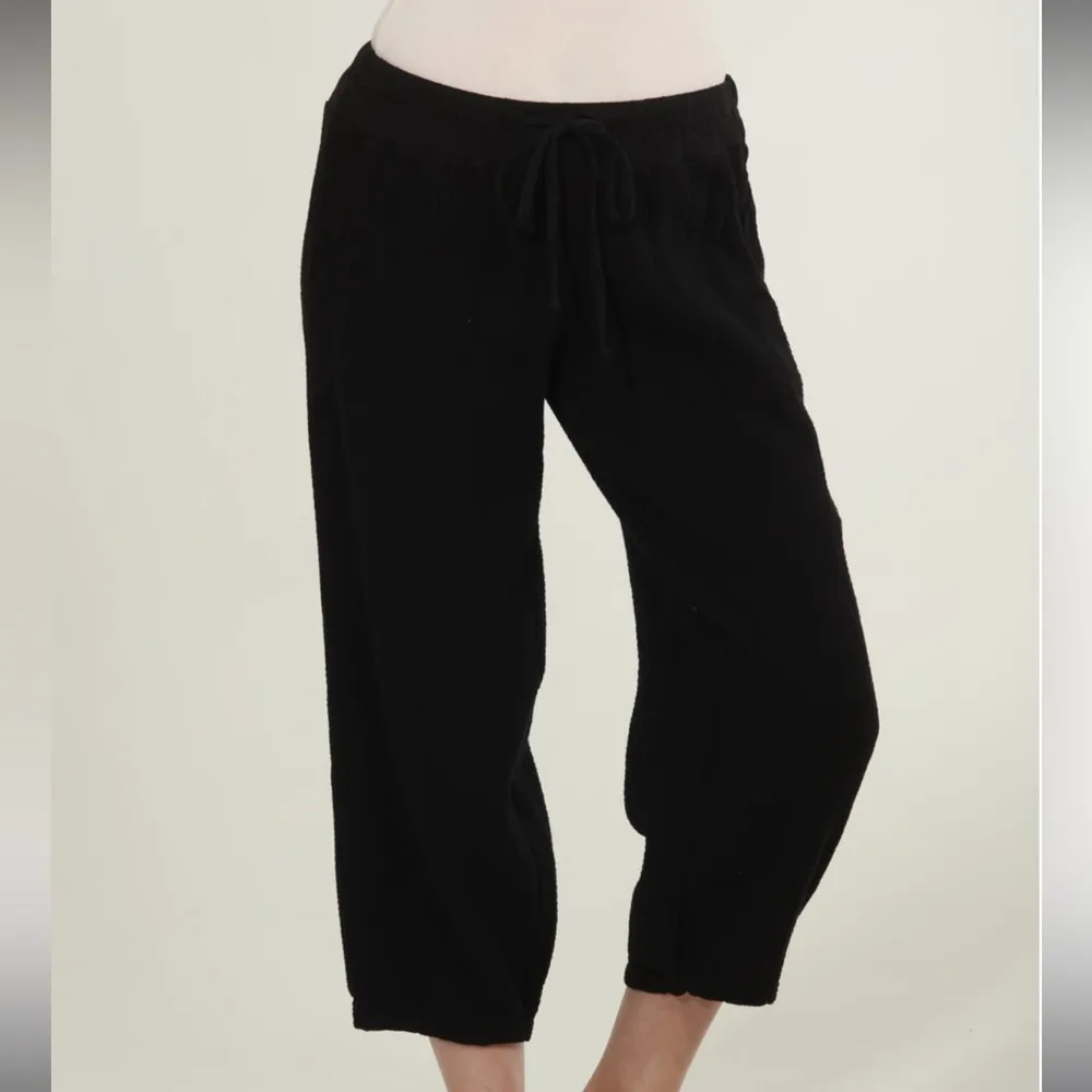 Fresh Laundry Gauze Capri Pants Black Size XS - Image 2