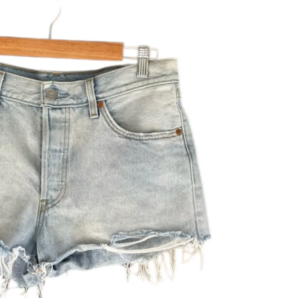 Levi’s 501® ORIGINAL FIT HIGH RISE WOMEN'S SHORTS - Image 6