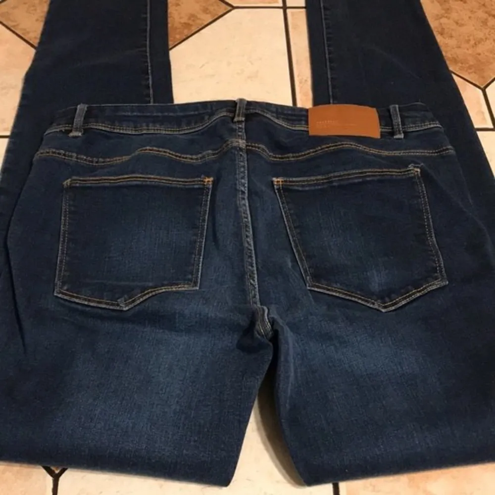 Zara trafaluc dark denim skinny jeans size 8 - Image 3