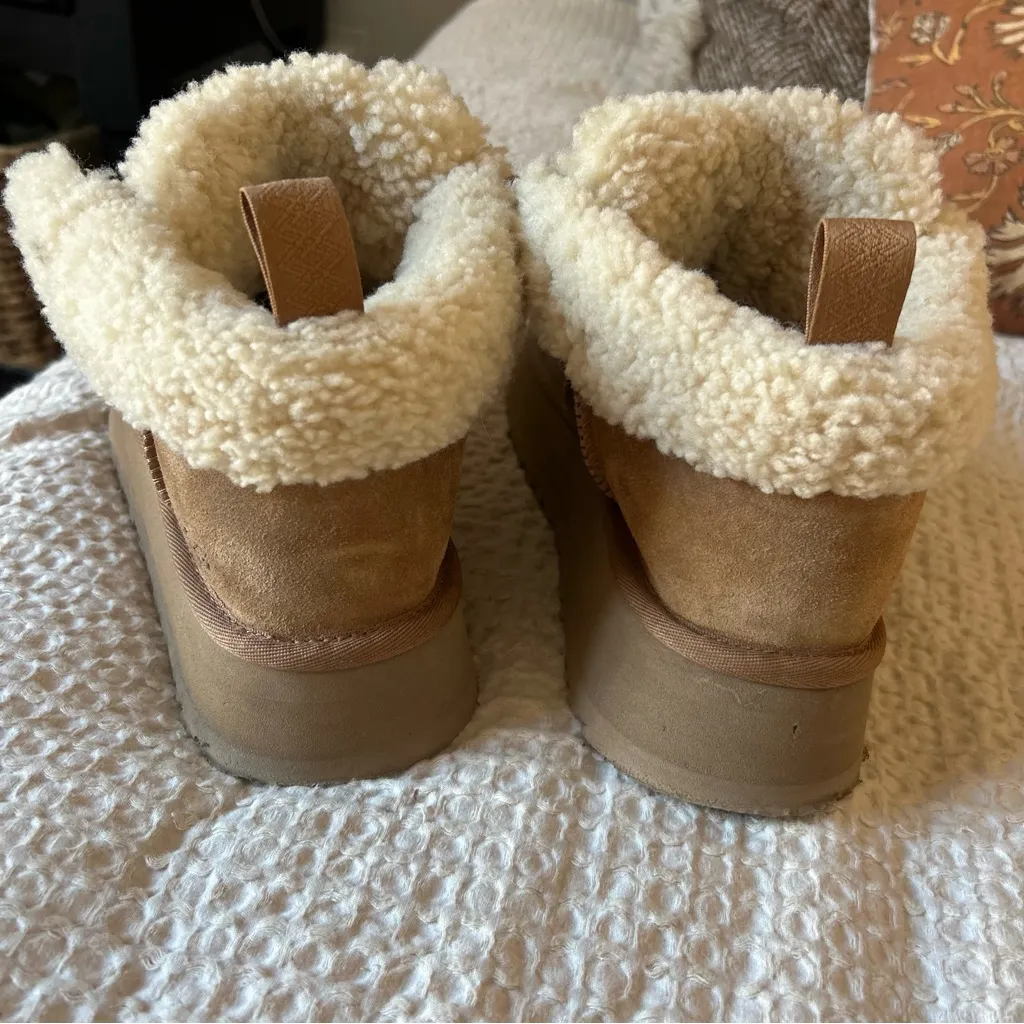 UGG Women's Funkarra Cabin Cuff size 7 - Image 8