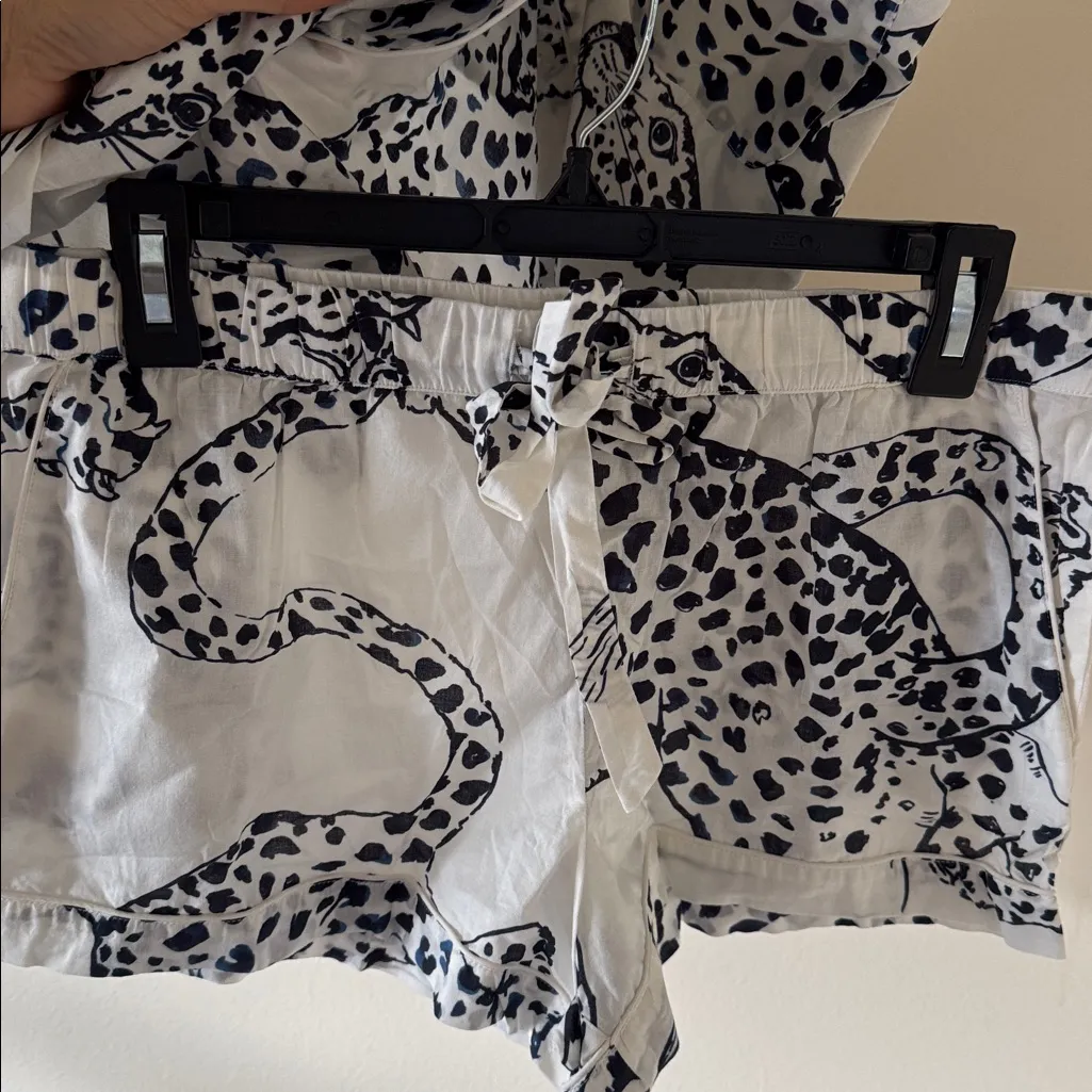 Desmond & Dempsey Cotton Jaguar Shorts Pajama Set, Size Medium, $195 White - Image 5