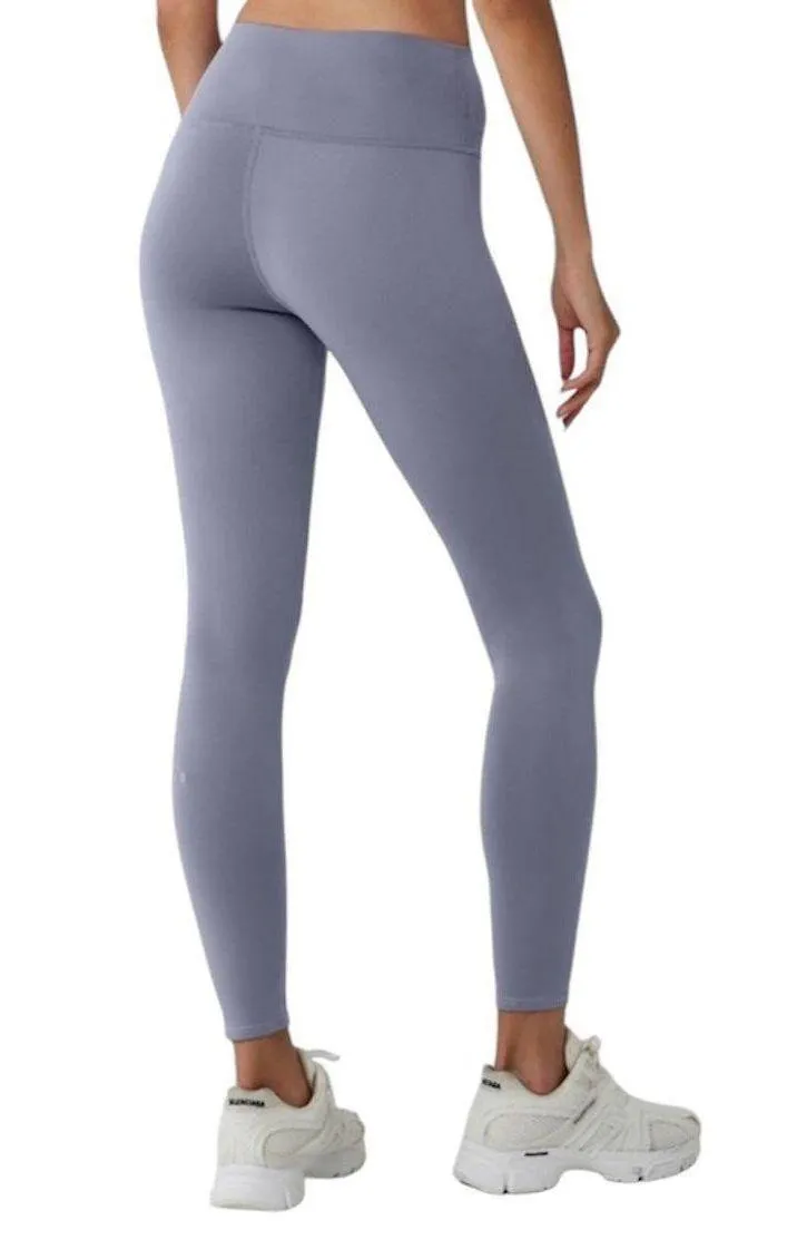 high-waisted 7/8 legging - Image 10