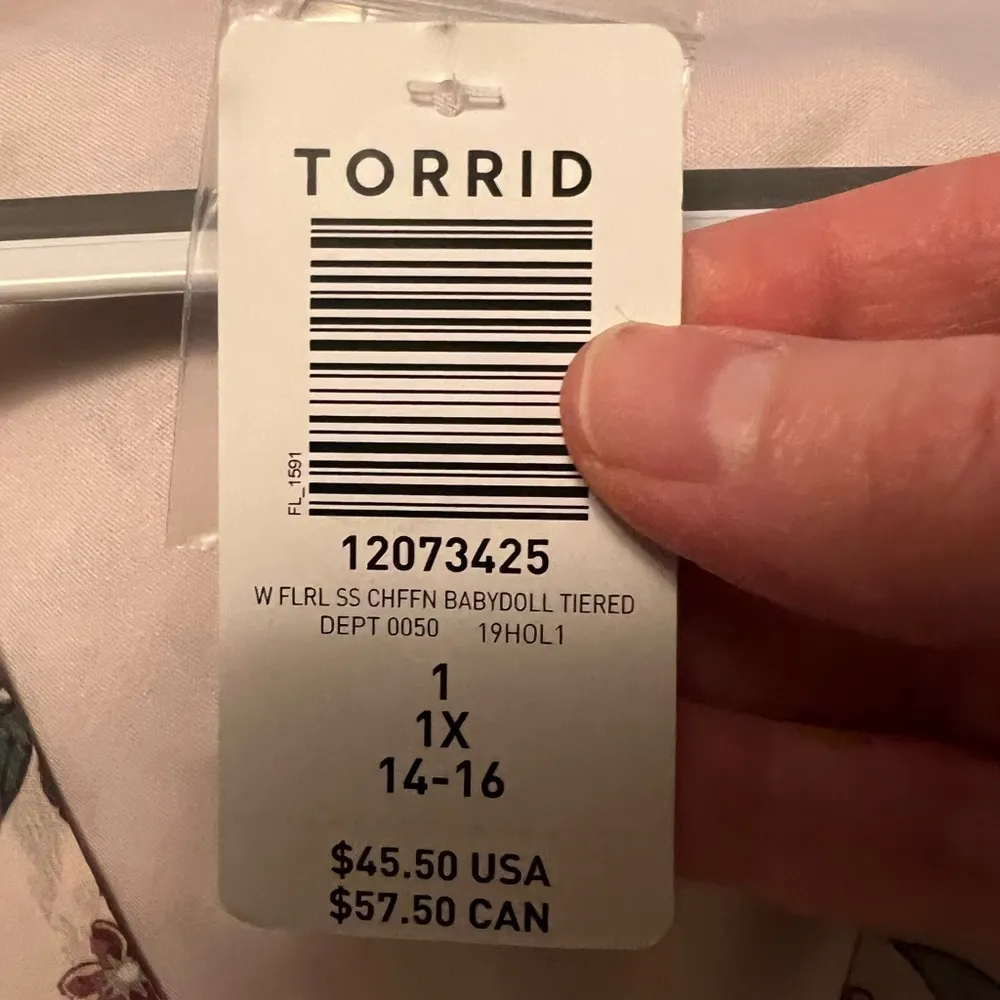 TORRID Top Blouse Shirt Multicolor Floral Babydoll Tiered V-Neck NWT Size 1 - Image 9