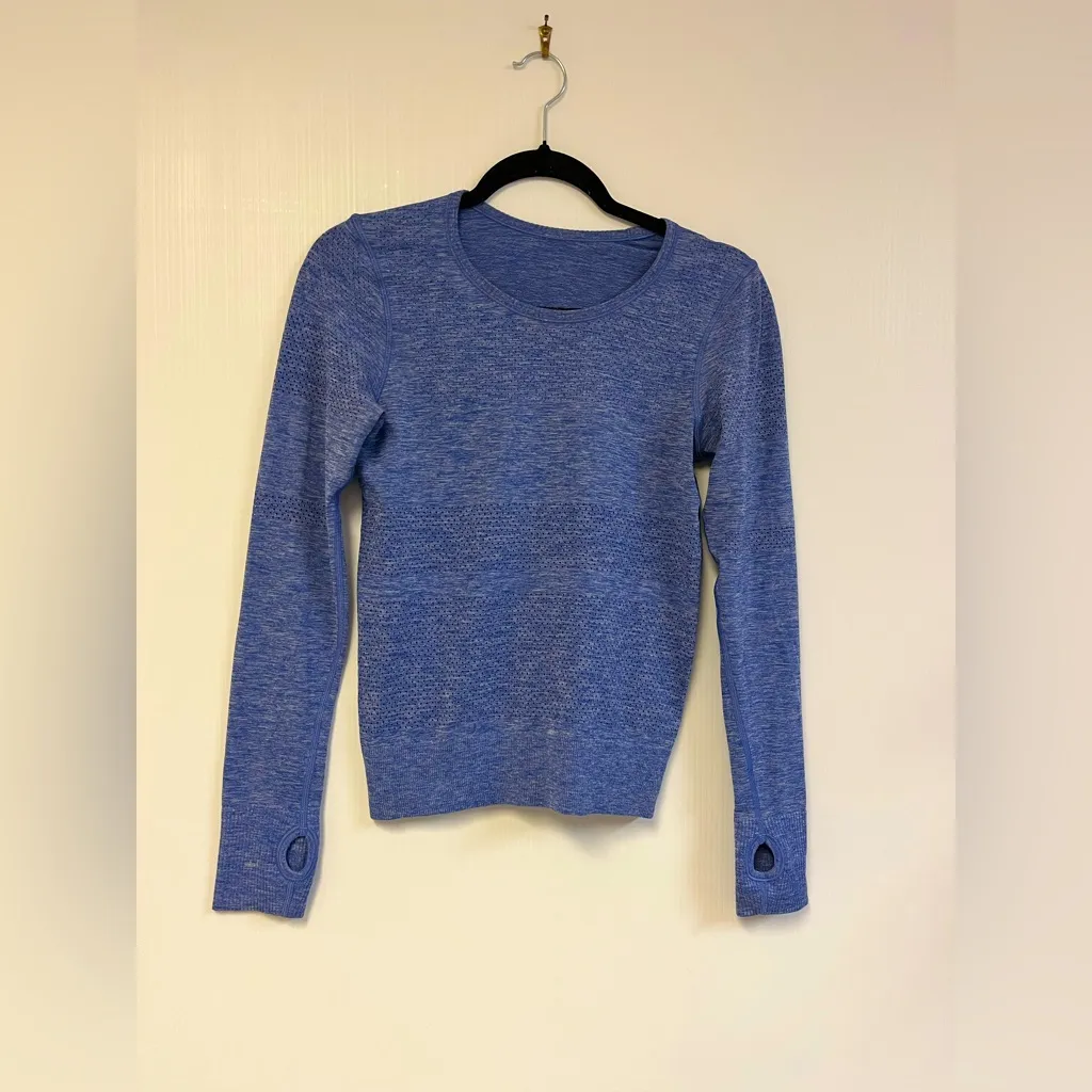 Lululemon Breeze By‎ Long Sleeve II in Heathered Sapphire Blue - Women's 4 - Image 4