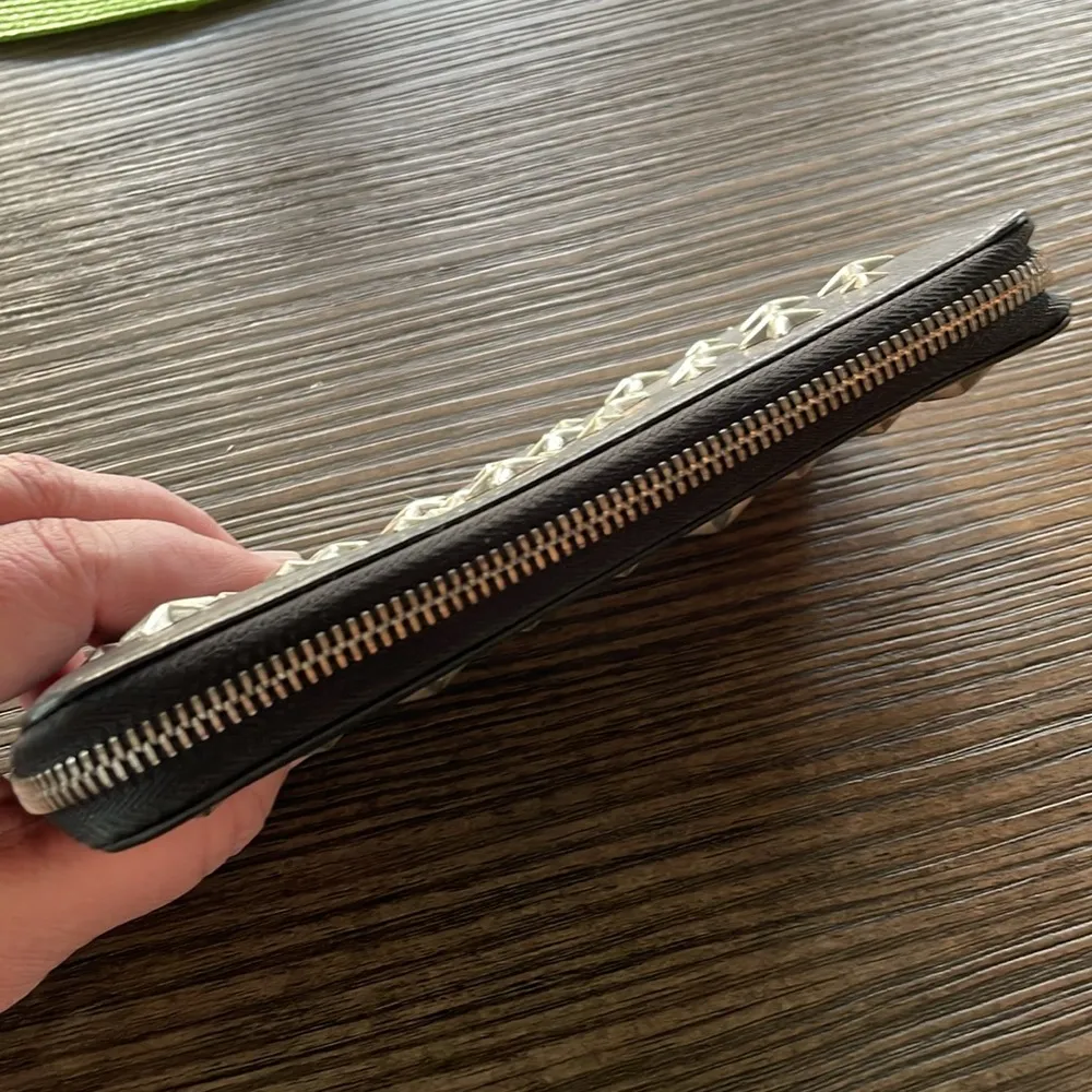 Jimmy Choo Star Studded Leather Wallet - Image 6