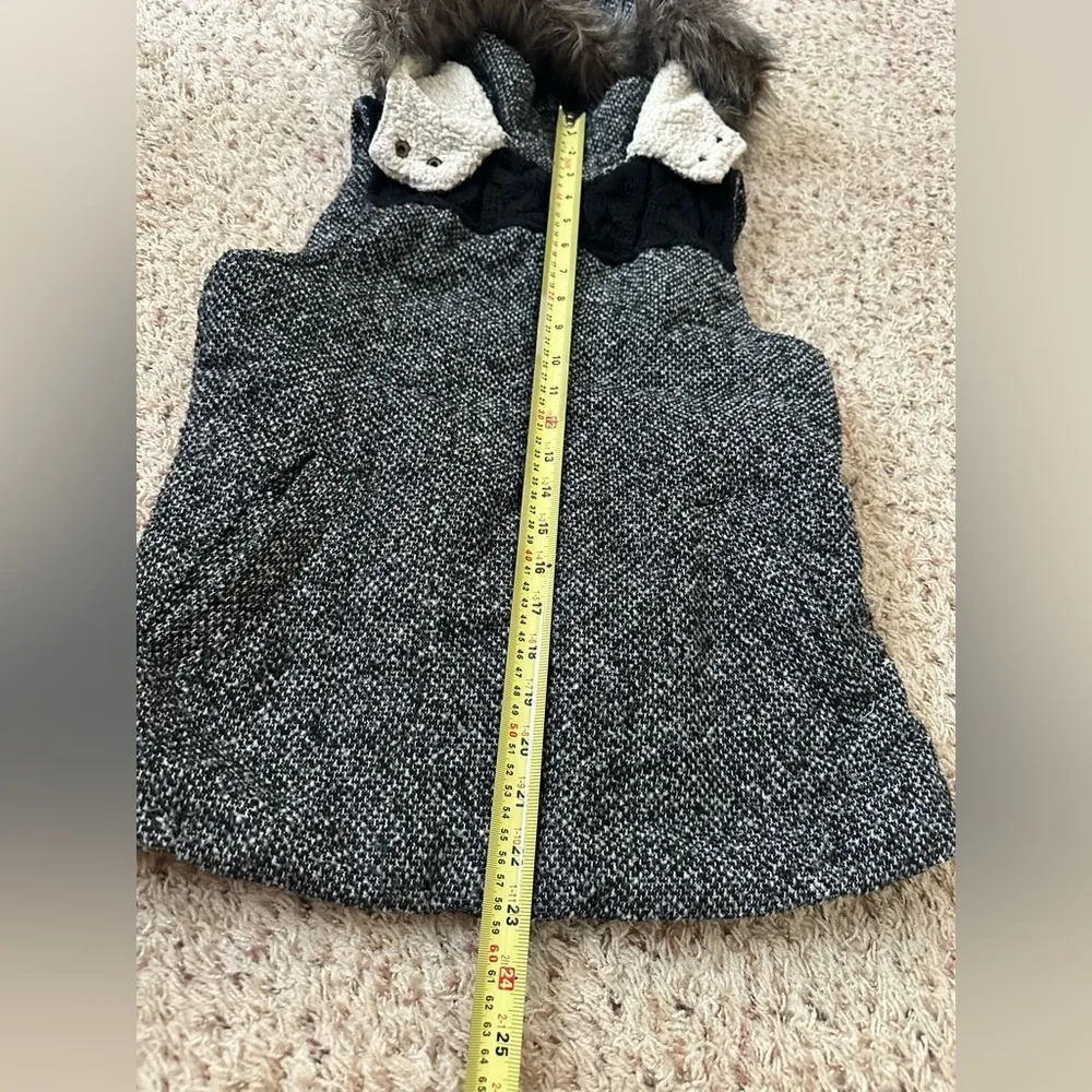 Mossimo Supply Co. Winter hooded vest size S Small Faux Fur Accents - Image 5