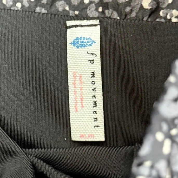 Free people Movement High Waist Athletic Shorts Sportswear Activewear XS Black - Image 4