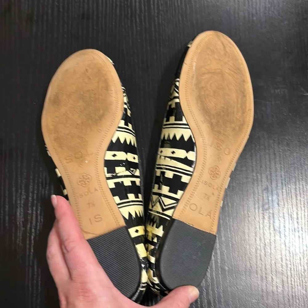 ISOLA cream and black flats size 7.5 - Image 4