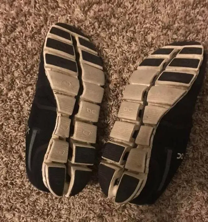 On Cloud  Running Shoes - Image 3