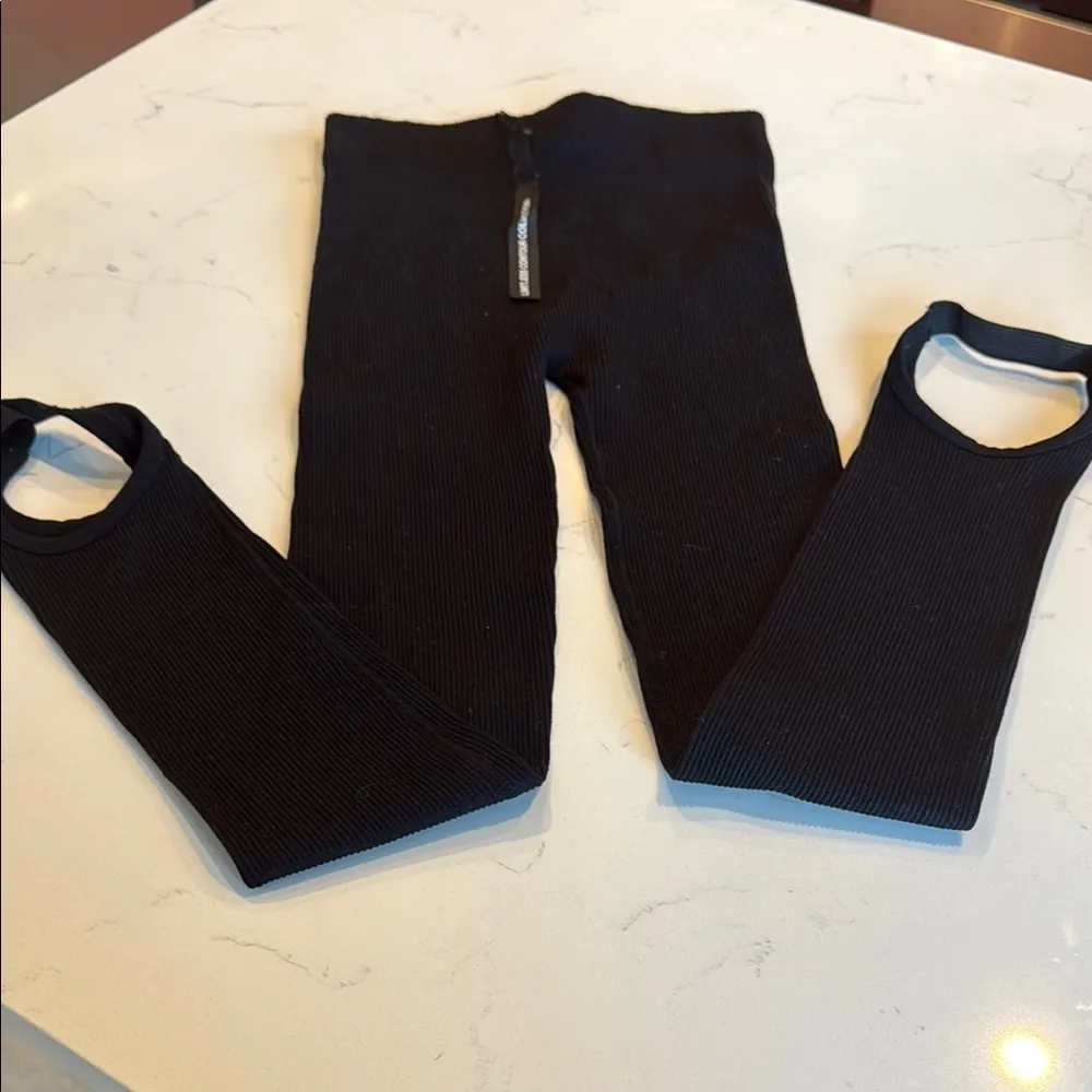 Zara Black Streamlined Leggings - Image 5