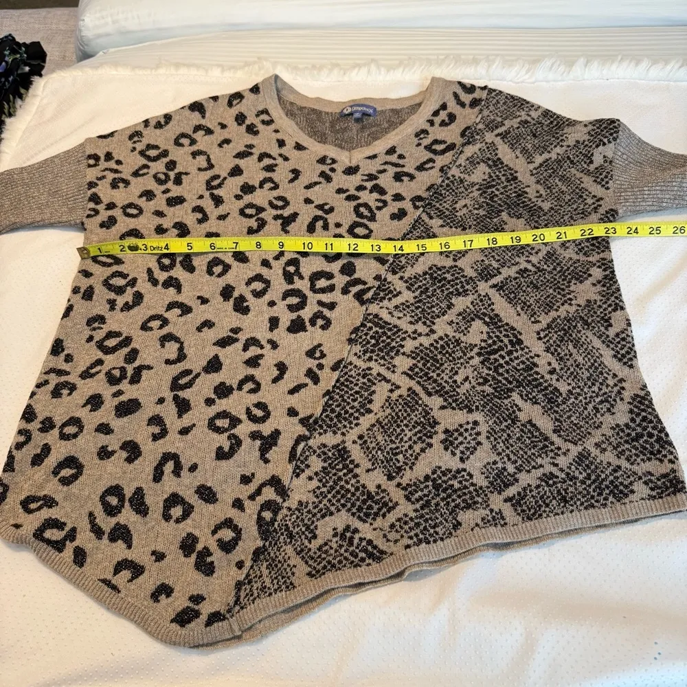 Democracy Leopard Print Sweater Women’s Size Small Asymmetrical Hem Dolman - Image 9