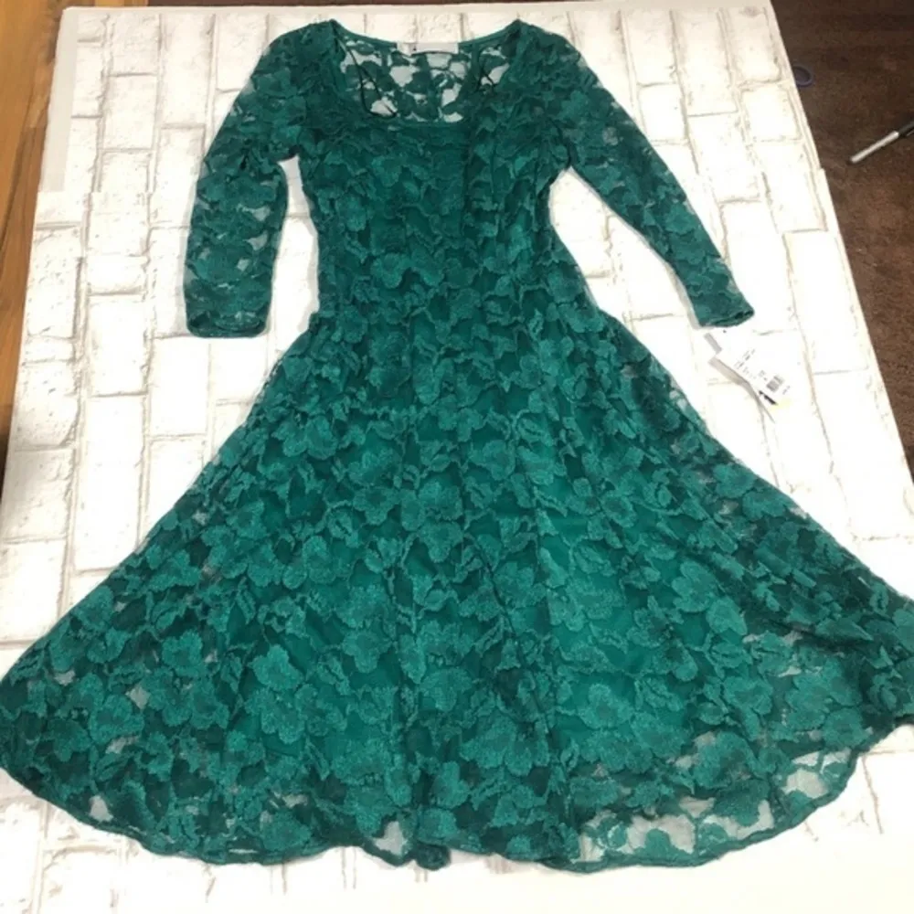 NWT! Leslie Fay Lace Cocktail Dress Removable Liner - Image 4