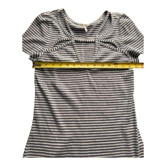 Free People Frenchie knit top with a striped pattern and cut-out neckline Large - Image 5