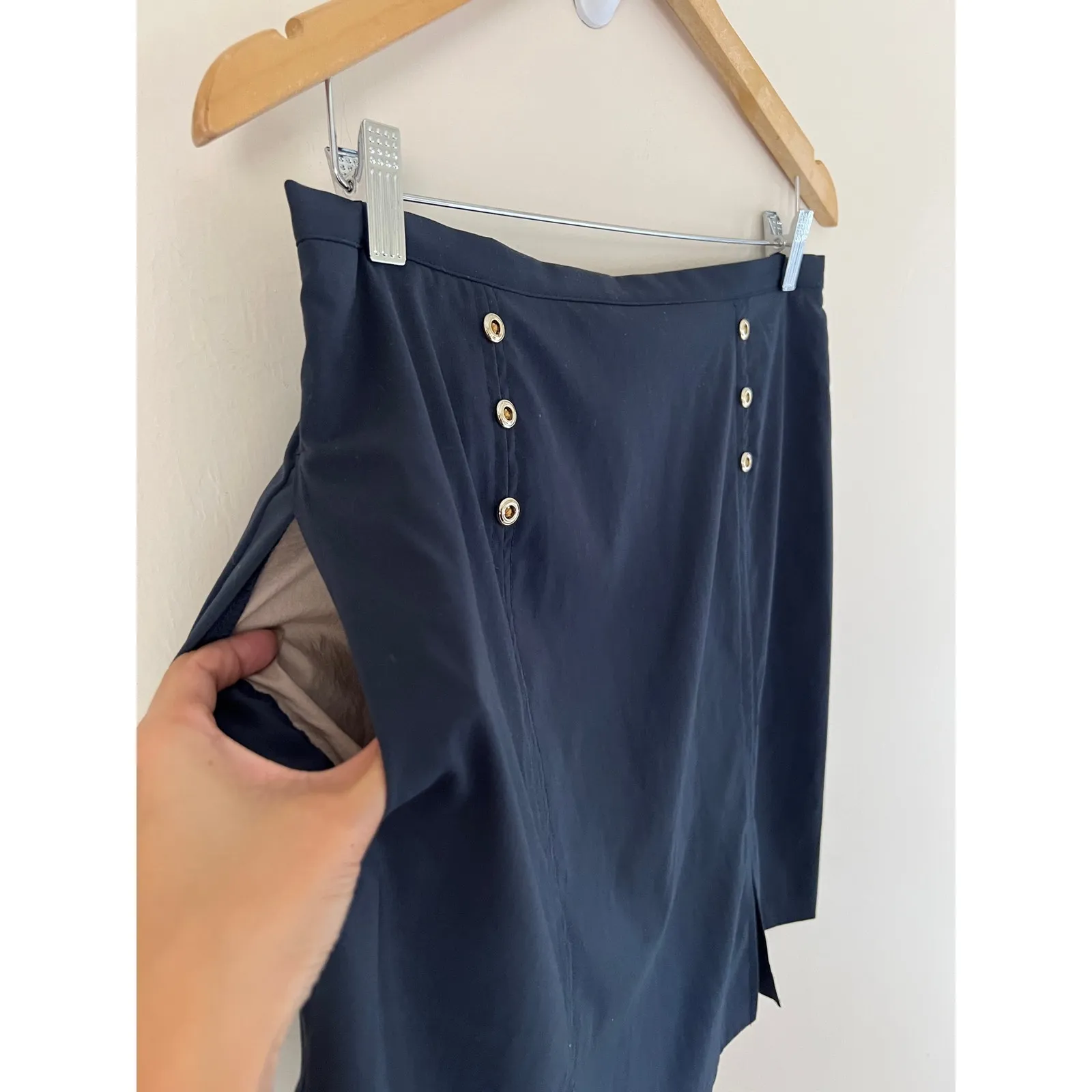 Tail Golf Classics Skorts Women's Midnight Navy Gold Buttons Size 10 Blue - Image 2