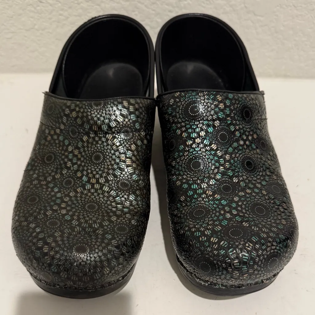 Dansko Professional Medallion Metallic Sunburst Clog Black Multi EU 40 / US 10 - Image 2