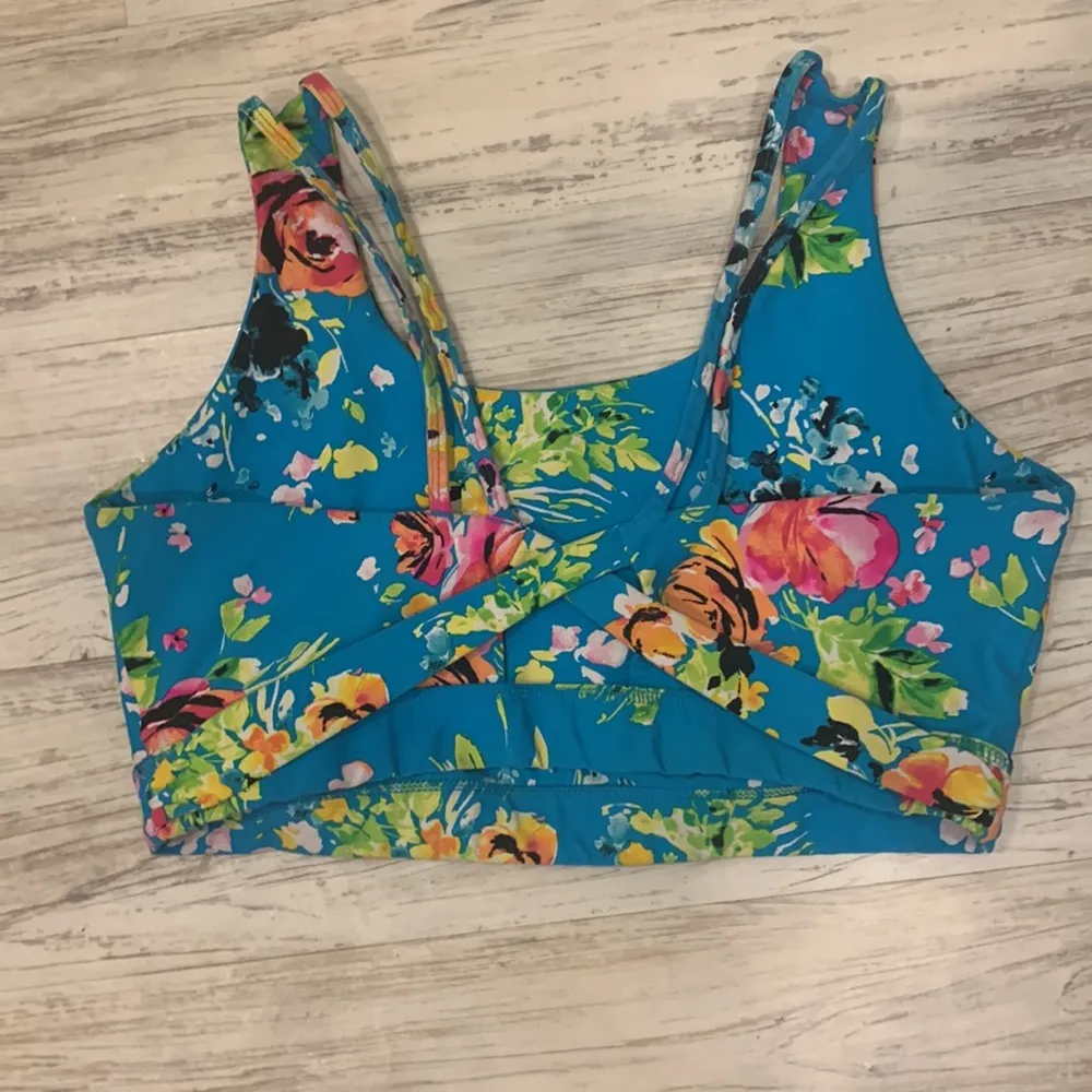 Torrid  low impact twist back wireless sports bra 2X - Image 5