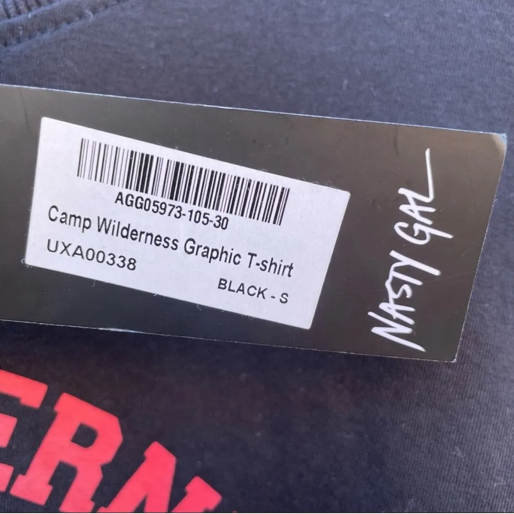 Black Tee Camp Wilderness Crew Neck Graphic T-Shirt - Image 8