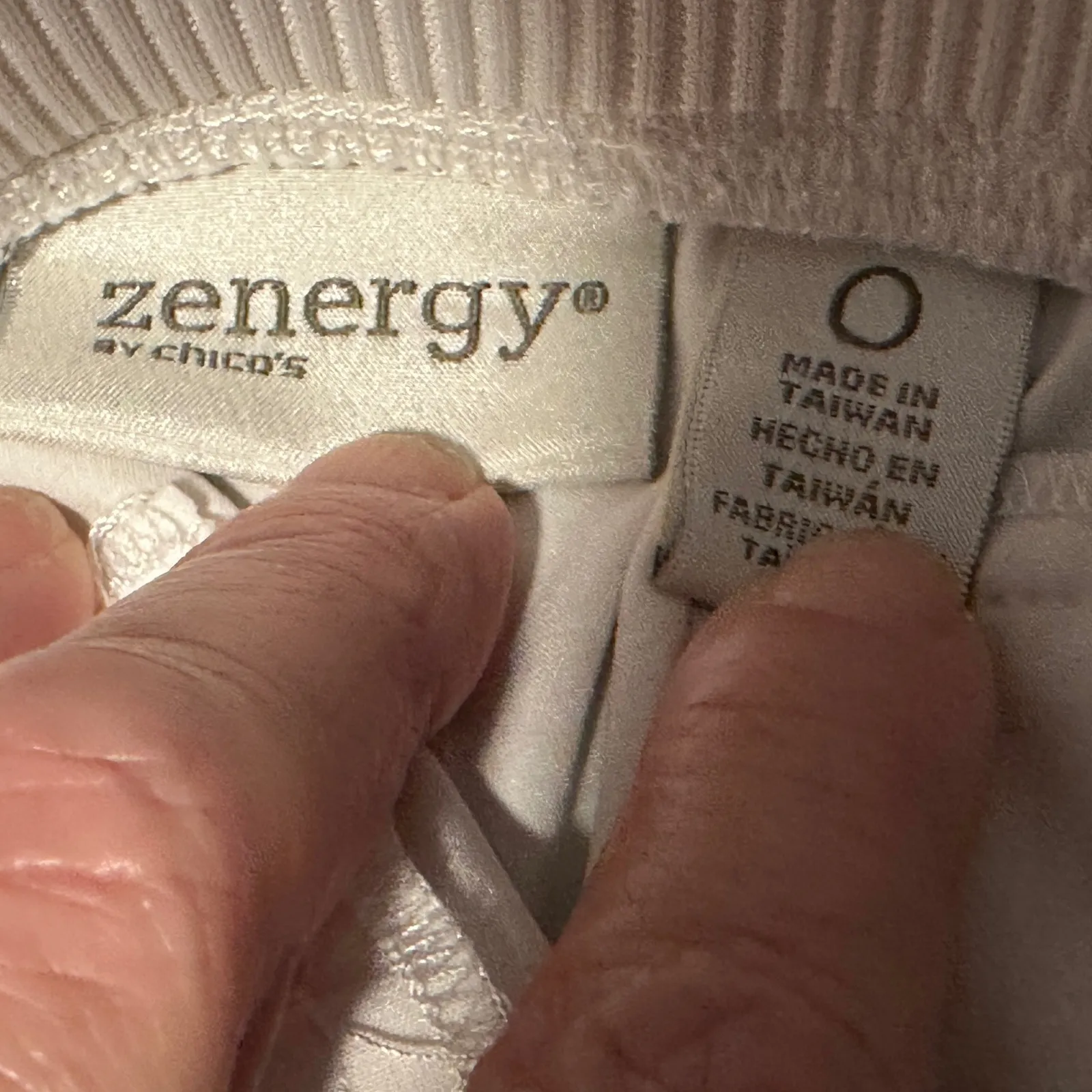 Chicos Zenergy Womens S White Bermuda Shorts Pockets Zipper‎ Stretch Golf Casual - Image 7