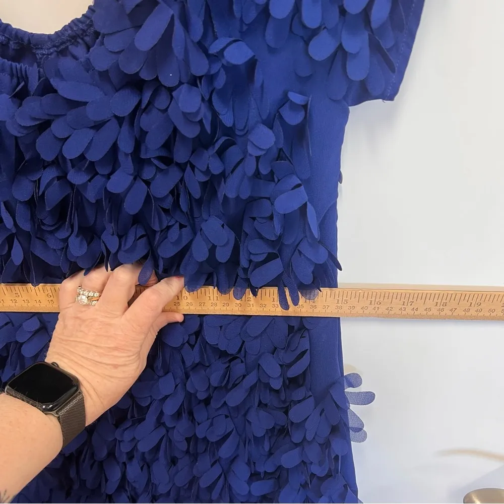 Gracia 3D blue petal dress with side zip closure size medium - Image 9