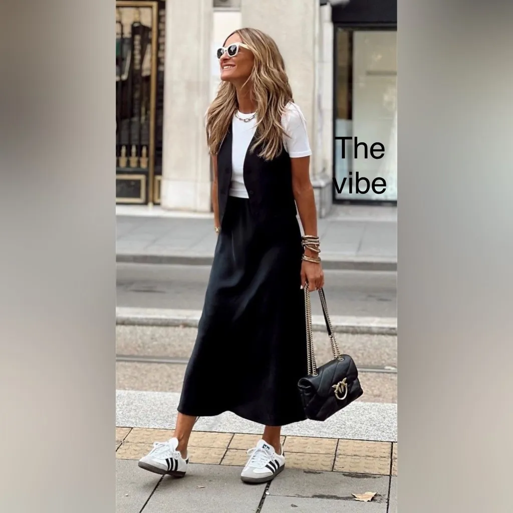 Vintage 90s ESPRIT black velvet embroidered vest menswear casual versatile M - Image 3