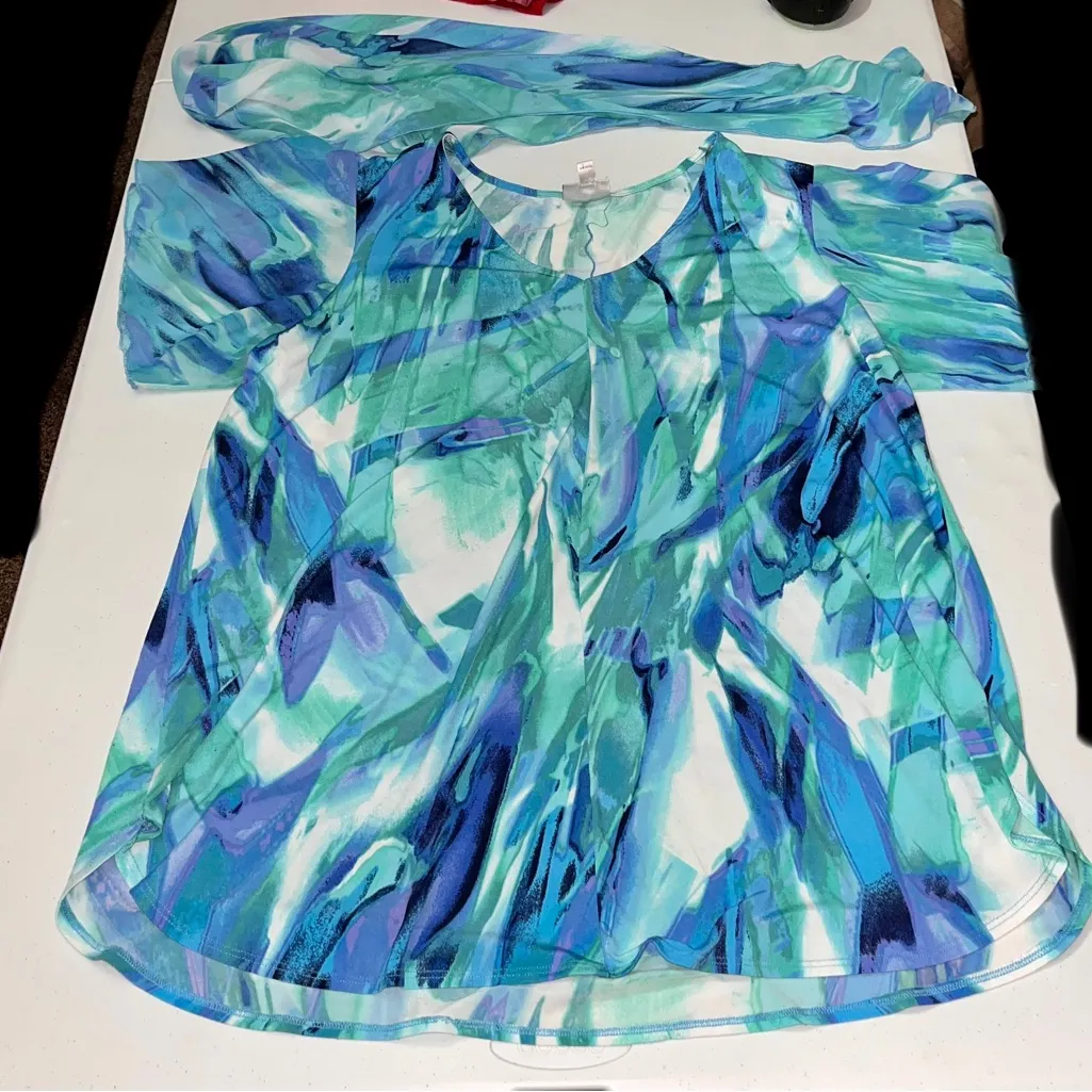 Avenue Boho V Neck Blouse w/Matching Sheer Scarf - Image 2