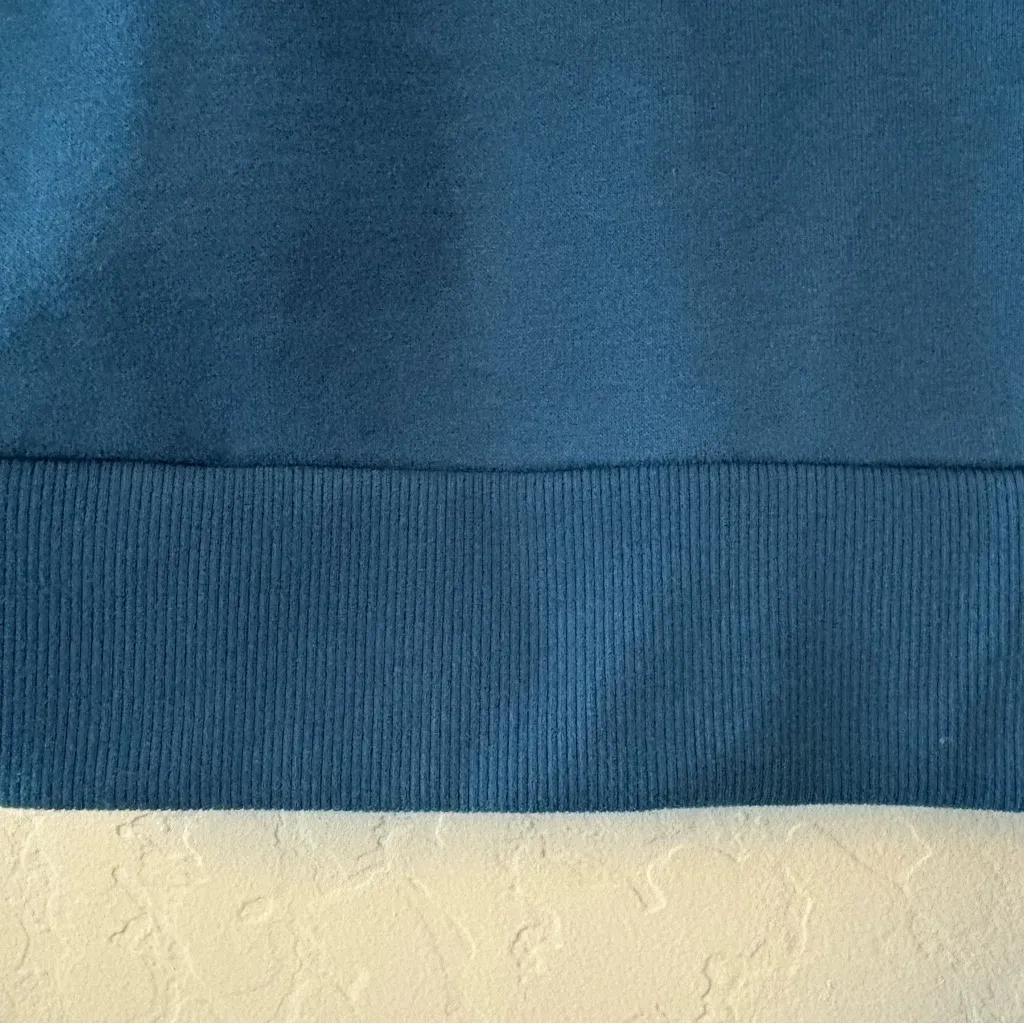 Beyond Yoga Uplift cropped pullover high low sweatshirt in blue gem size medium - Image 15