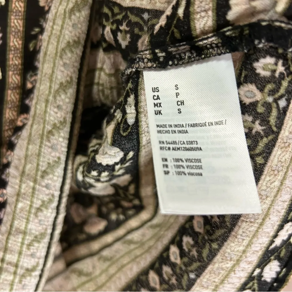 American Eagle Black Floral Long Sleeve Blouse - Image 7