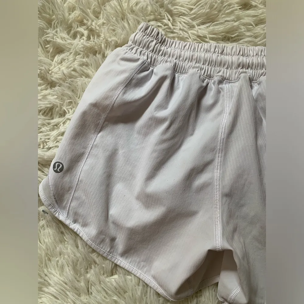 Hotty Hot Short II *Long 4"
White - Image 6