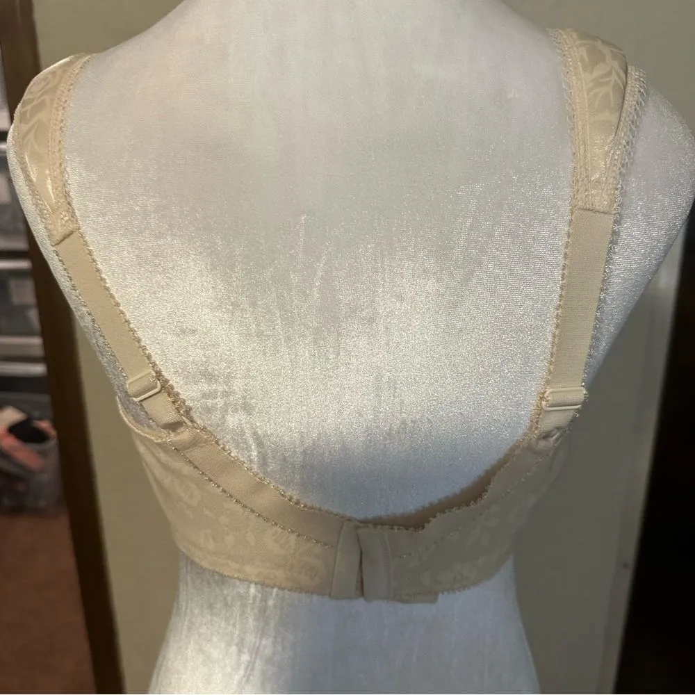 PLAYTEX 4693 Size 38C 18‎ Hour Bra Cream Comfort Wireless Full Coverage Bra - Image 6