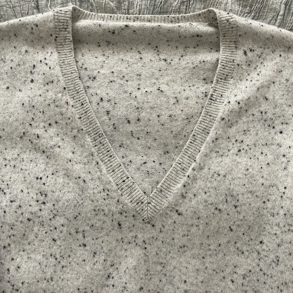 Everlane 100% Cashmere Sweater - Image 3