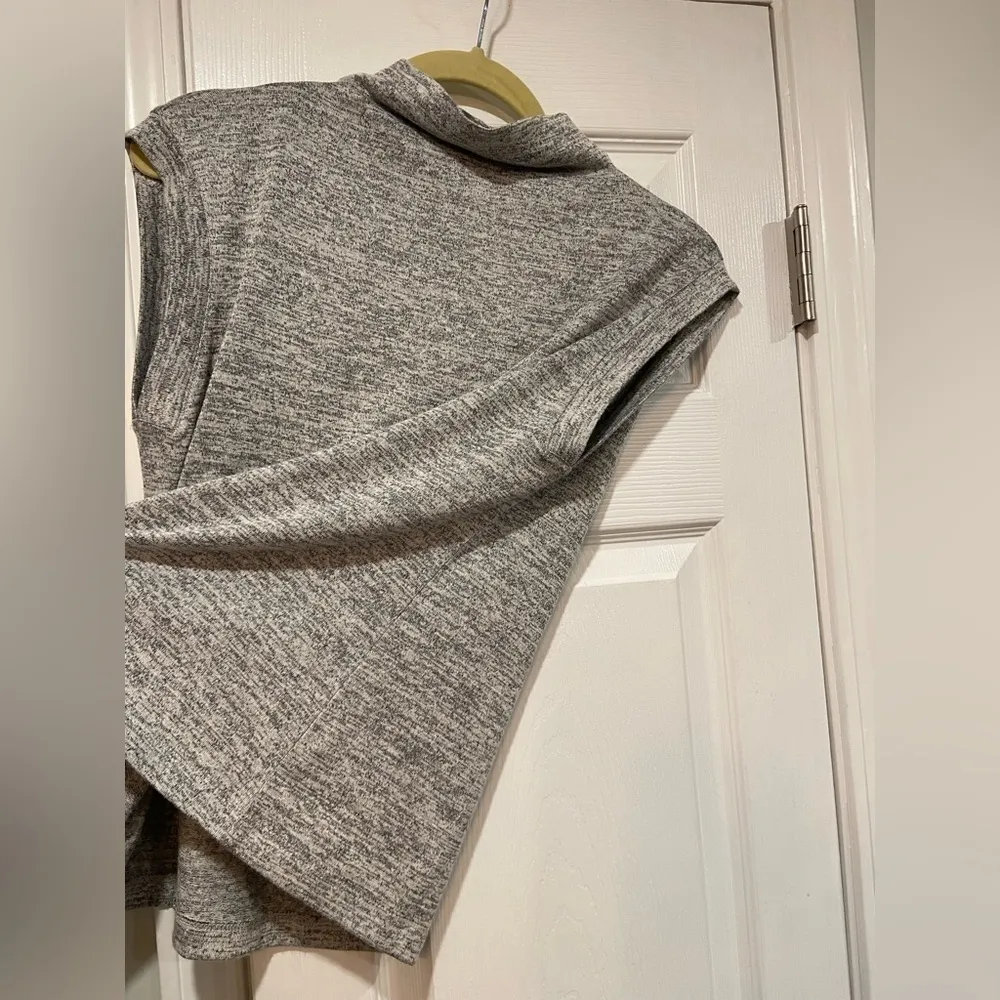 Tahari Size M Gray Heather Mock Drape Neck Sleeveless Knit Pullover Top - Image 5