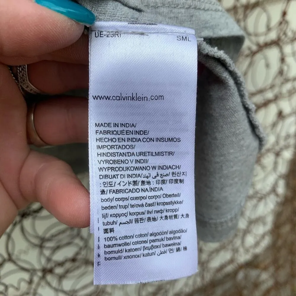 Calvin Klein American Youth Graphic  oversize crop T-shirt - Image 5