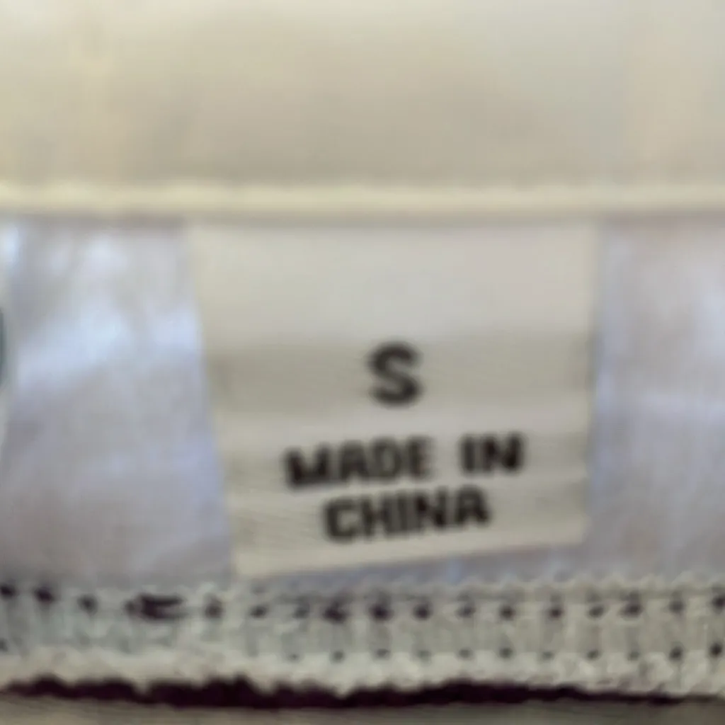 FINAL MARKDOWN Denim&Co Classic White Top with attached vest small - Image 3