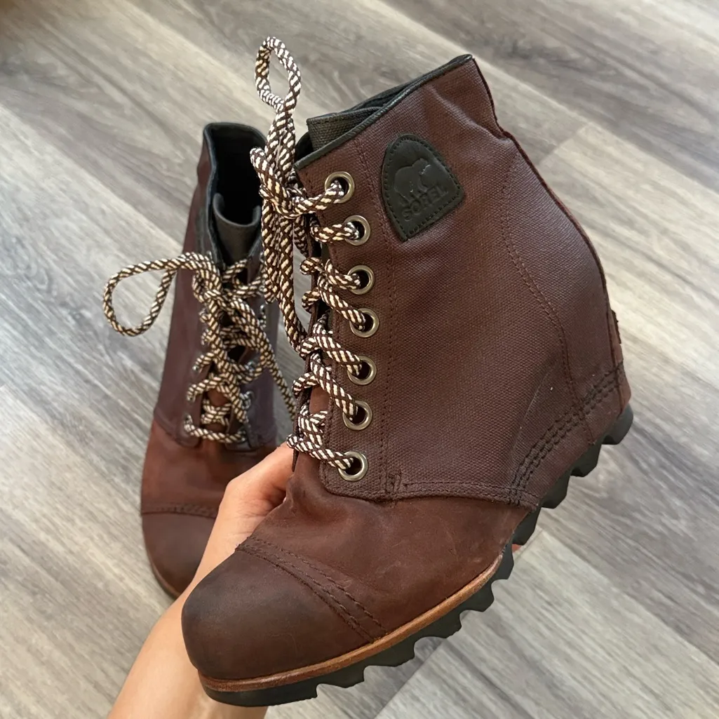 Sorel Leather Wedge Boots 9 Women’s Ankle Boots - Image 4