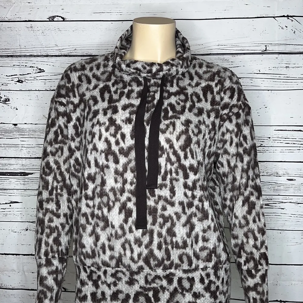 Como Vintage NWT Size XXL Animal Print Fuzzy Cozy Cowl Neck Sweatshirt Top - Image 2
