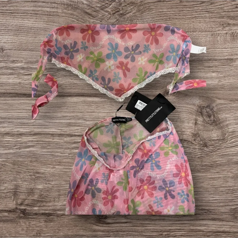 PRETTYLITTLETHING  Pink Flower Lace
Trim Mesh Beach Flares W/ matching top.Small - Image 7