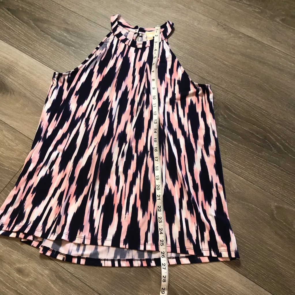 Michael Kors Womens Sleeveless High Neck Blouse Size Large Pink Navy Ikat Print - Image 3