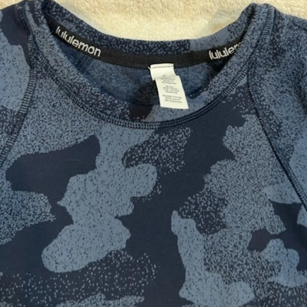 LULULEMON Blue Camo It's Rulu Run Fleece Long Sleeve Shirt Women's Size 4 - Image 3
