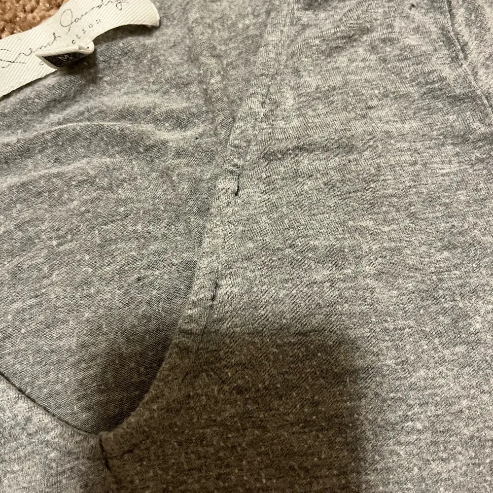 Gray French Laundry Collection T-shirt - Image 4