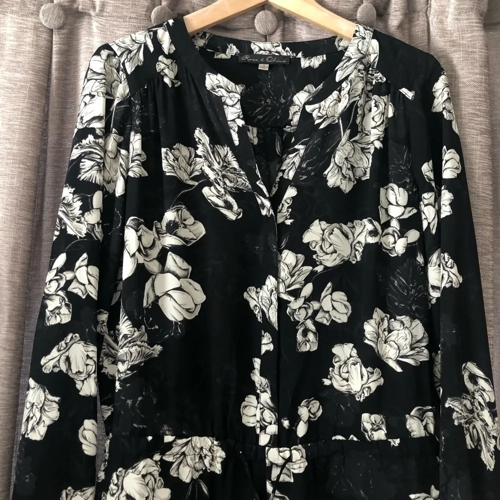 Rose & Olive Black & Cream Floral Long Sleeve Tie Waist Romper Size Small - Image 2