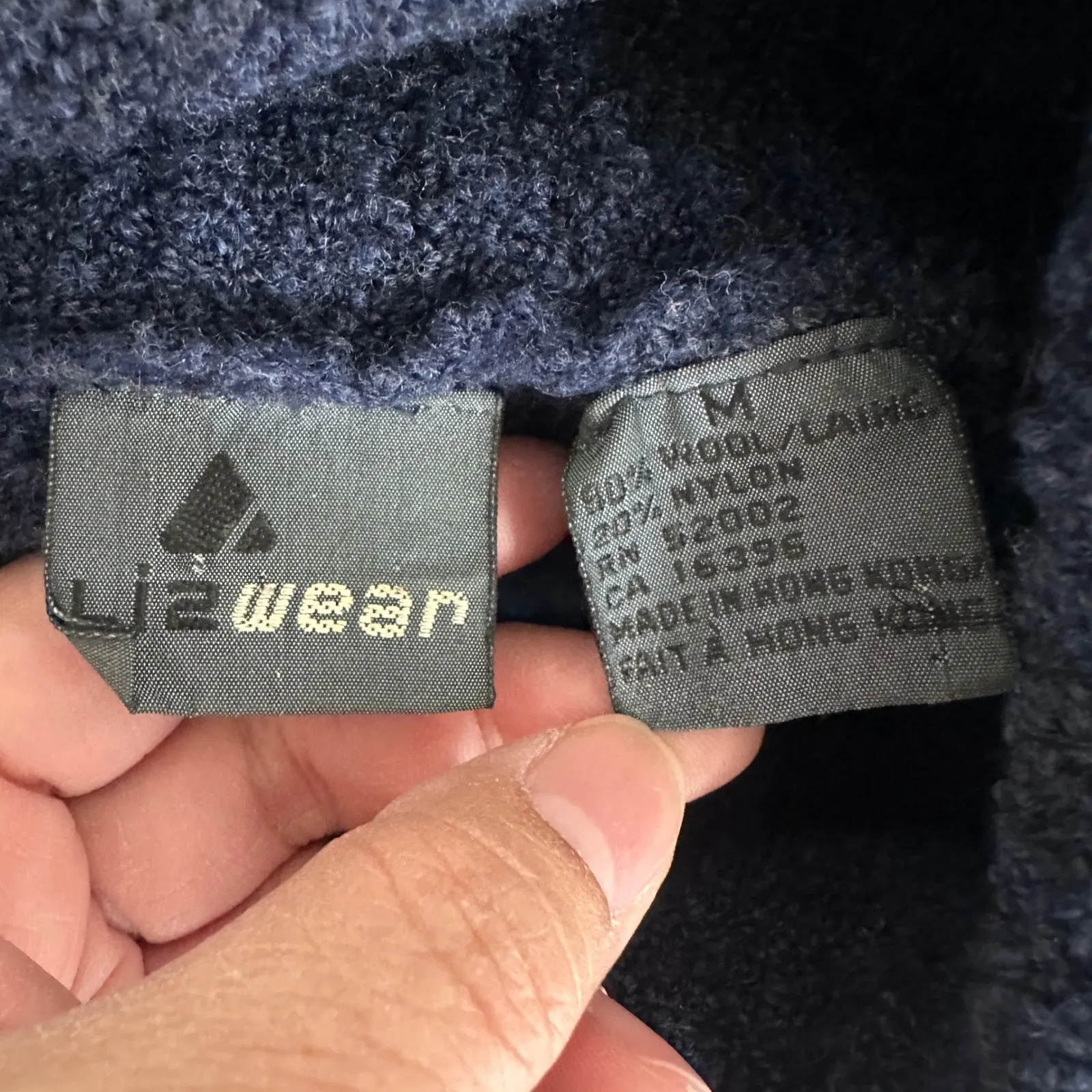 Navy Blue Textured Turtleneck Sweater WomenMedium Wool Blend Pullover‎ Warm Cozy Size undefined - Image 5