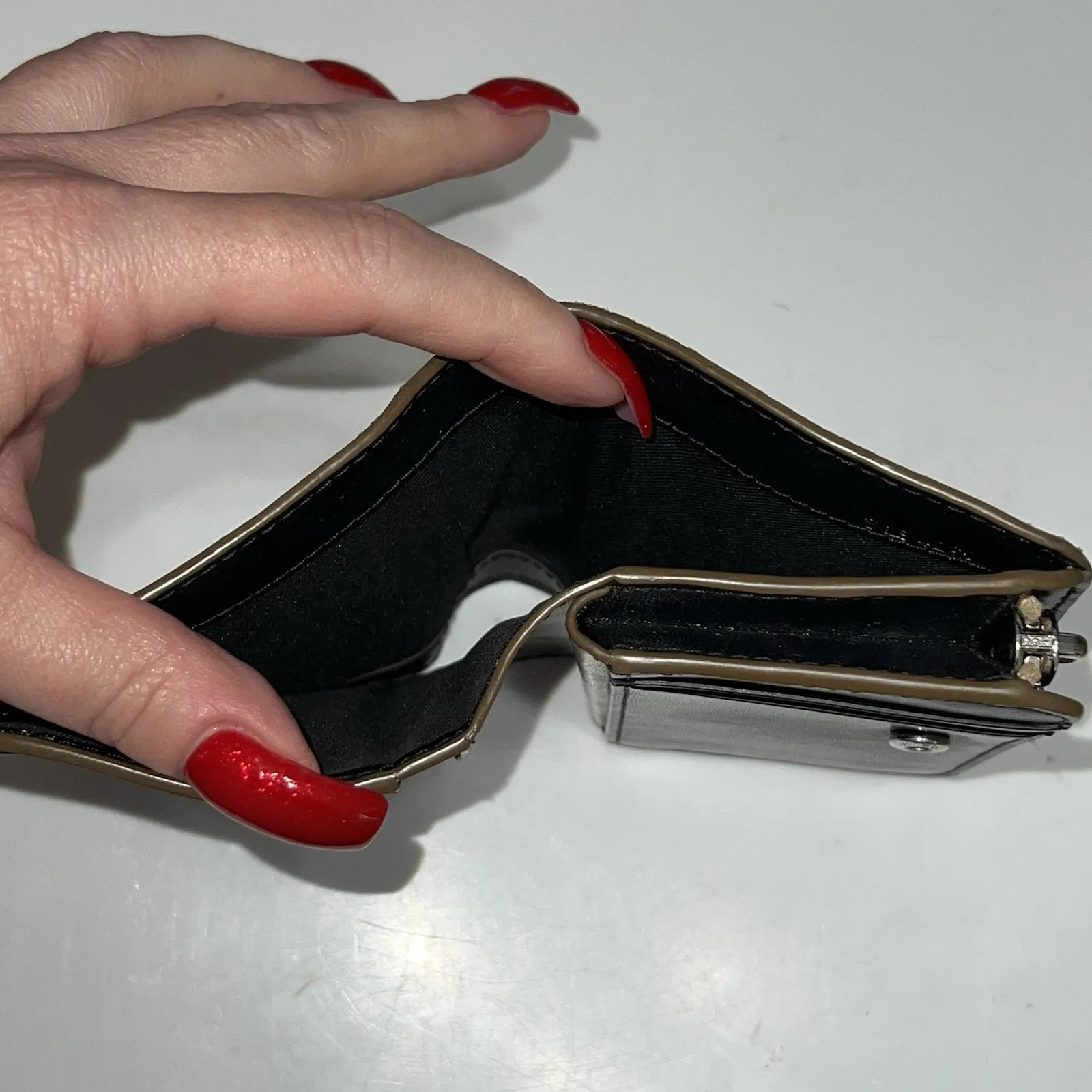 Marc Jacobs Daily Small Bifold Women's Leather Wallet Uniform Khaki Tan - Image 9