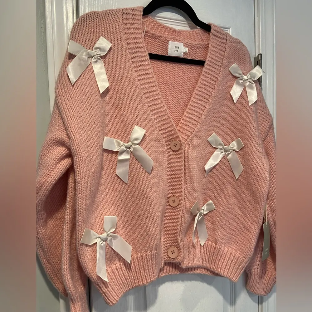 NWT Luna Ivy Anthropologie Size XS Pink Knit Cardigan Appliqué Ivory Satin Bows White - Image 3